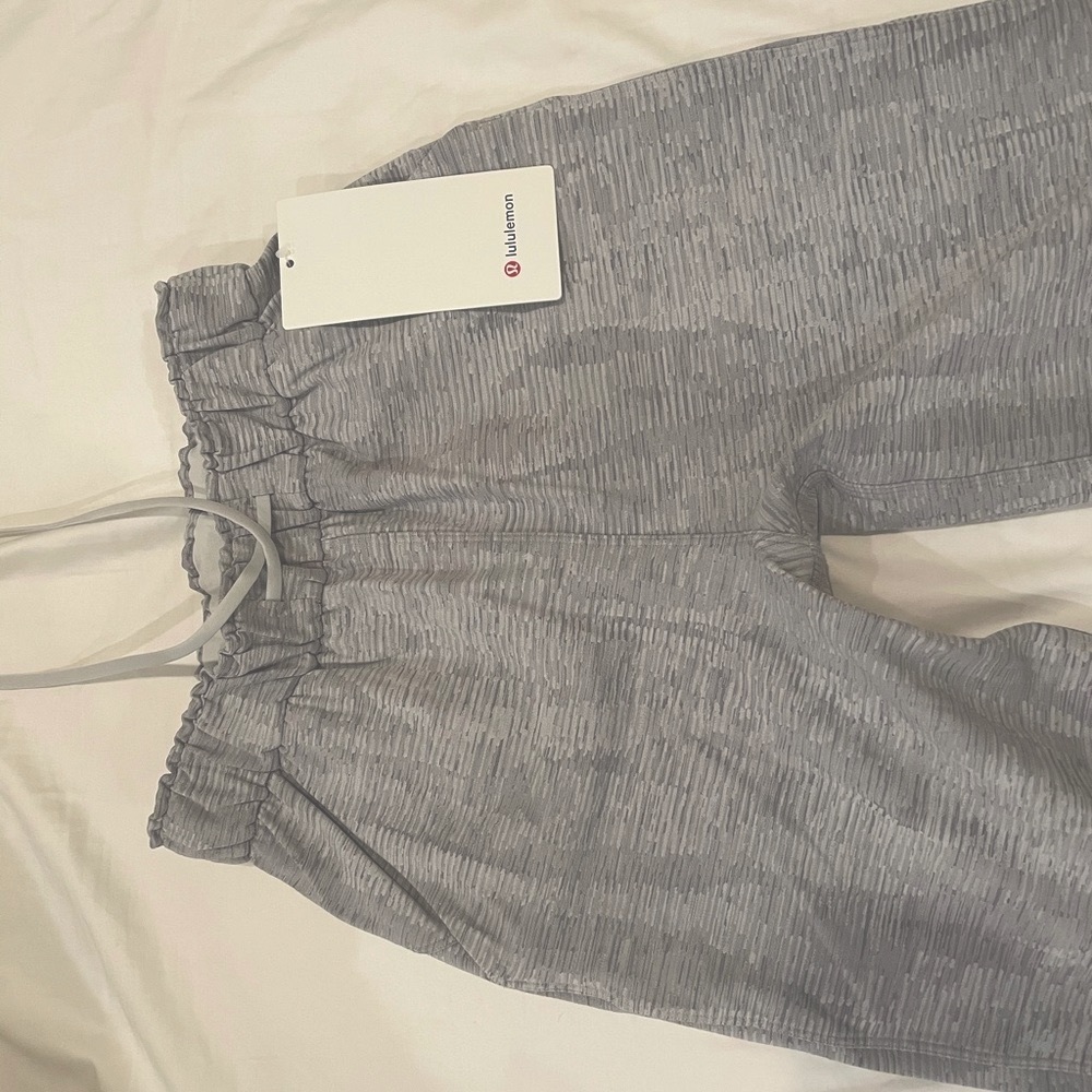 Lululemon stretch hi rise jogger - Picture 3 of 4